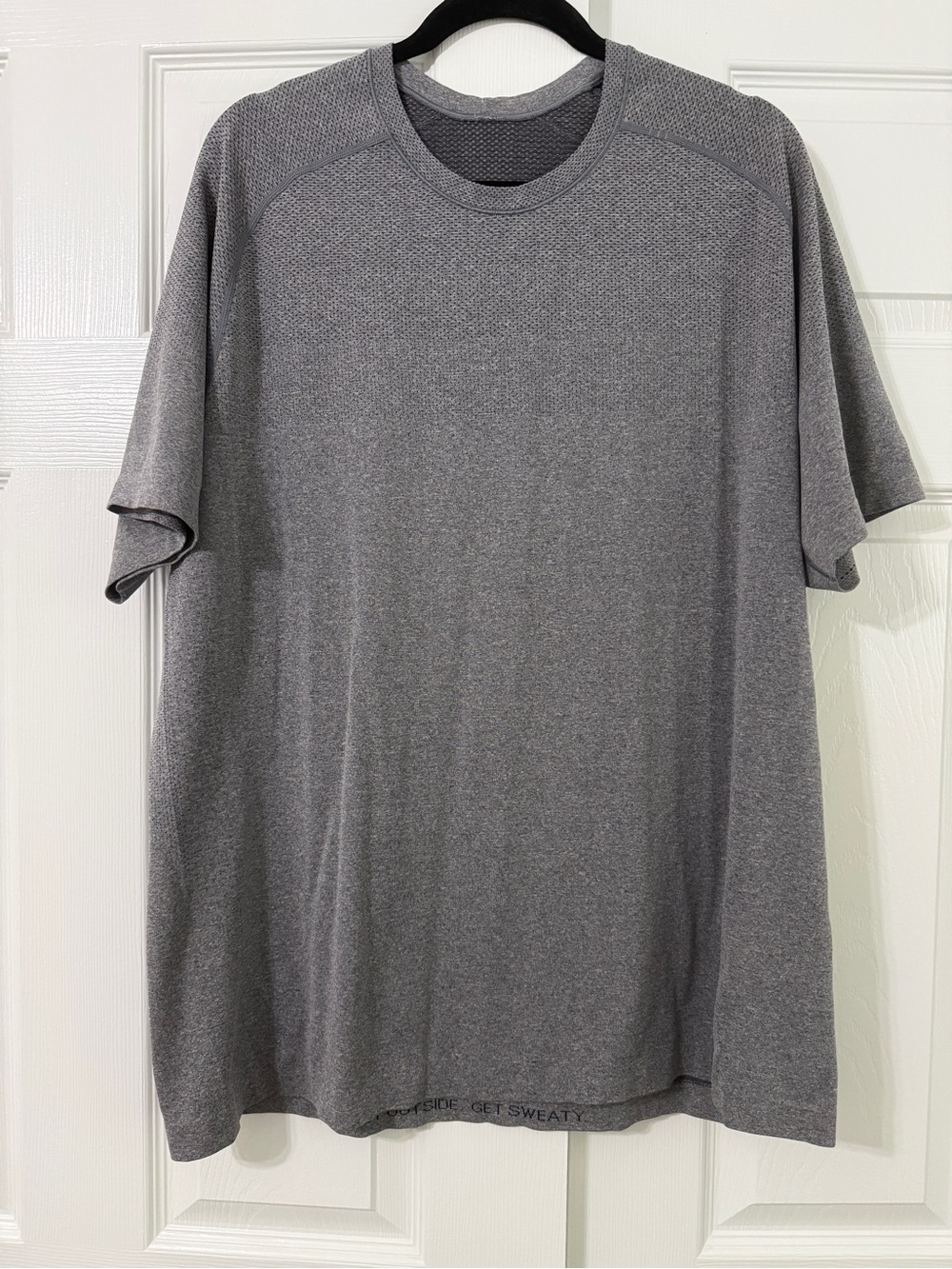 Lululemon Metal Vent Tech Men’s XXL Gray Seamless Athletic Workout Shirt